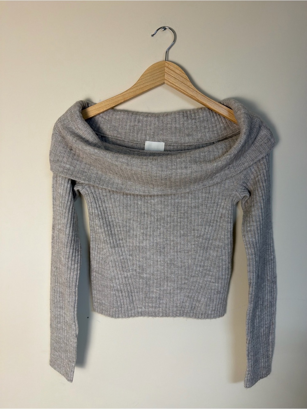 H&M Off-the-Shoulder Ribbed Sweater - Light Gray